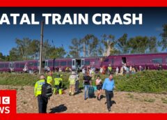 One dead and 11 very seriously injured in Bedford train crash | BBC News